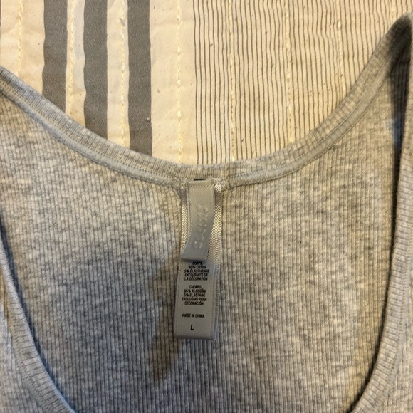 SKIMS Stretch Cotton Rib Tank - Picture 4 of 4